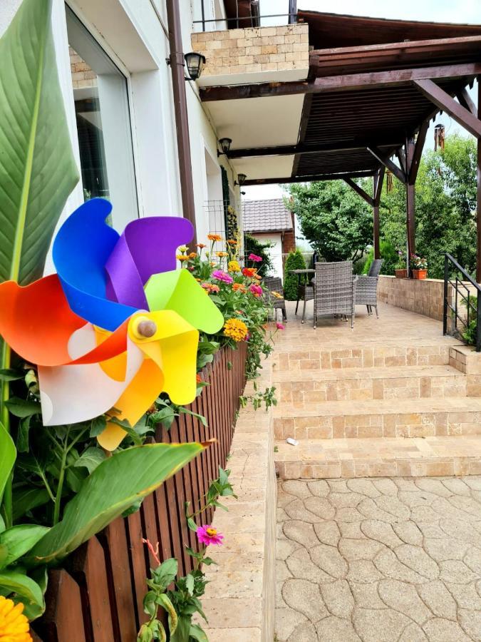 Nobless Villa Mereni  Bagian luar foto