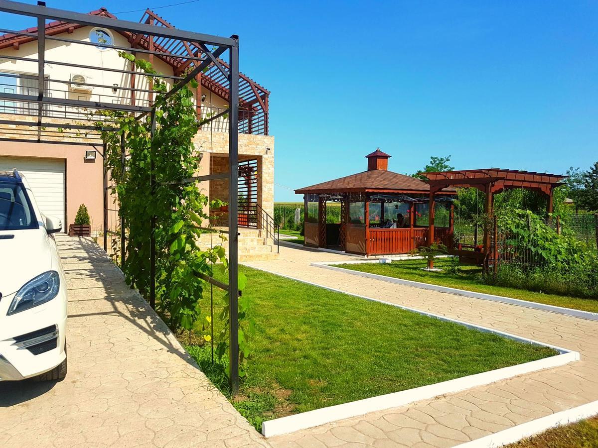 Nobless Villa Mereni  Bagian luar foto