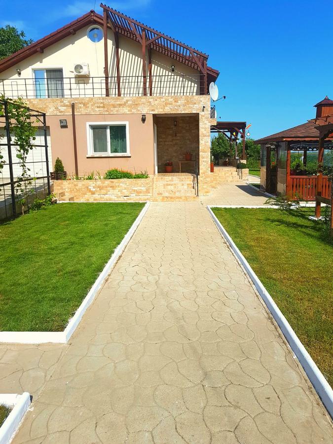 Nobless Villa Mereni  Bagian luar foto