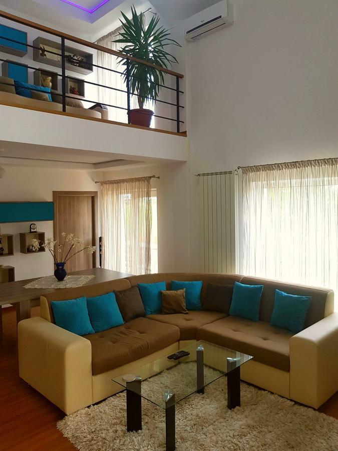 Nobless Villa Mereni  Bagian luar foto